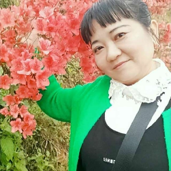 台灯花痴的照片