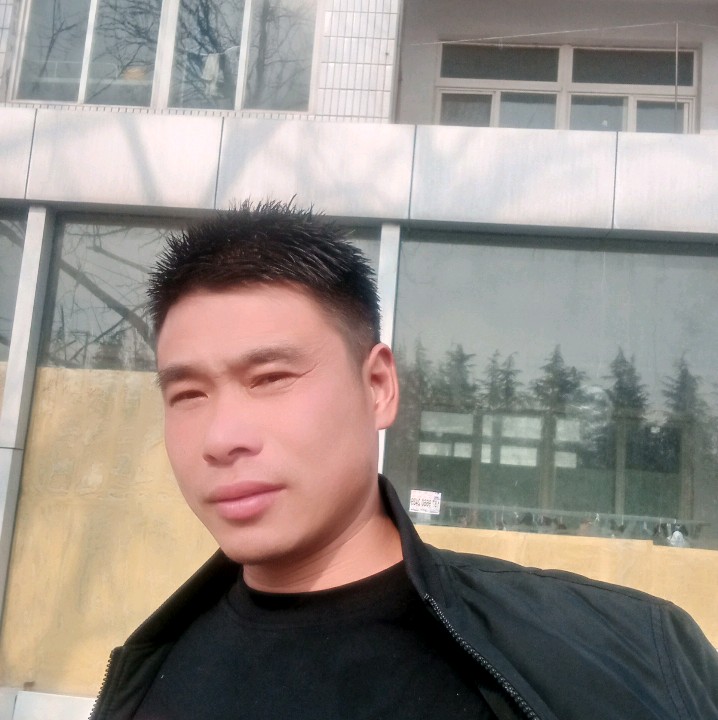 初见路灯的照片
