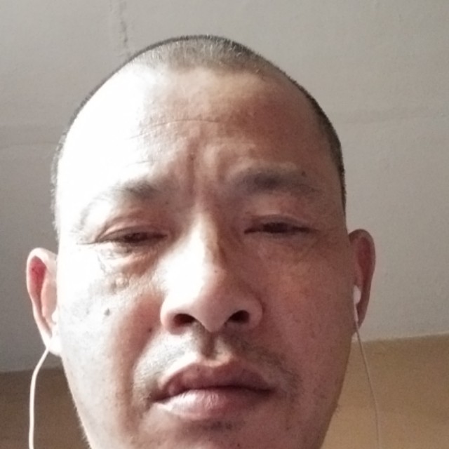 浪子成红的照片