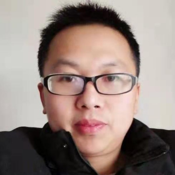 蜗牛相许生动的照片