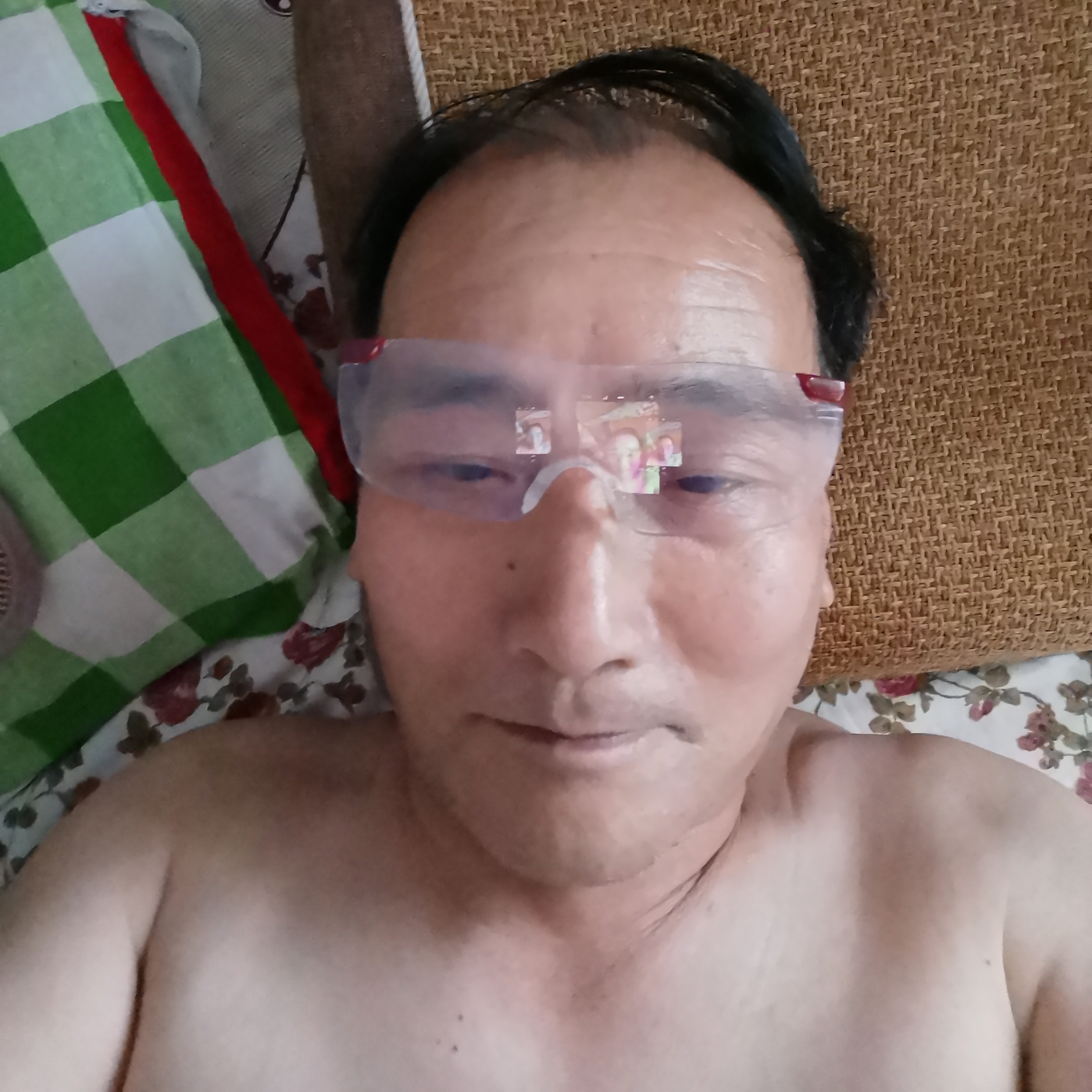 神勇苦恋羽裳的照片