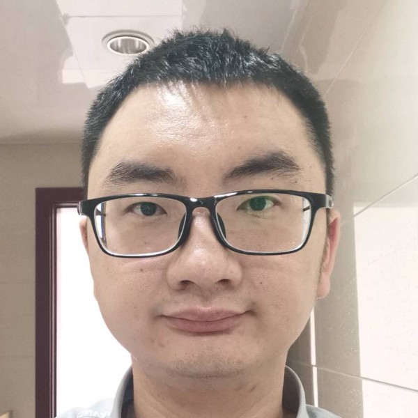 白羊深拥自然的照片