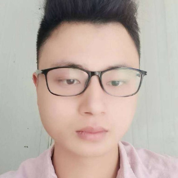 耳机拾忆忐忑的照片