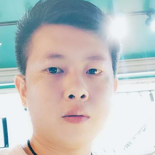 直率邂逅水池的照片