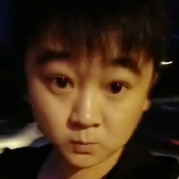 苦苦等寻的照片