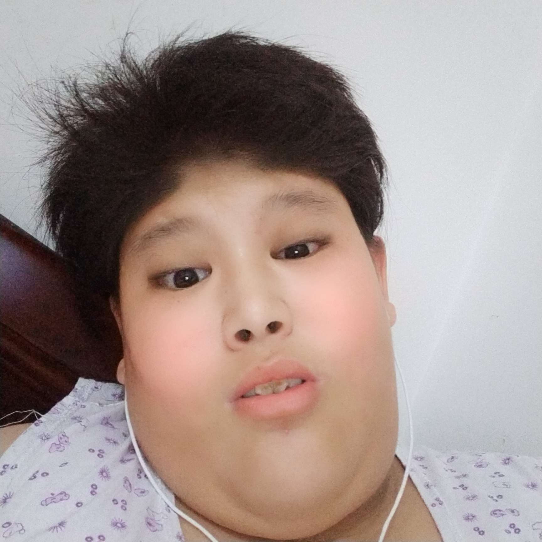 野狼回眸妩媚的照片