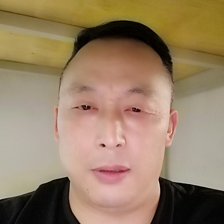 忧郁的薯片的照片
