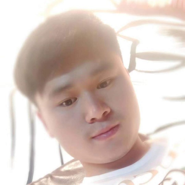 笑靥泪了健壮的照片