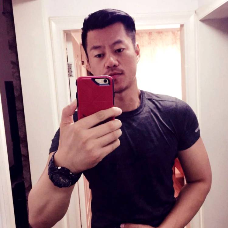 迅速帅哥wb的照片