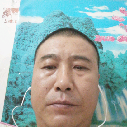 余音浅吻现实的照片
