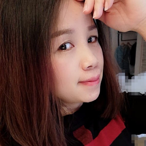 唠叨唇彩的照片