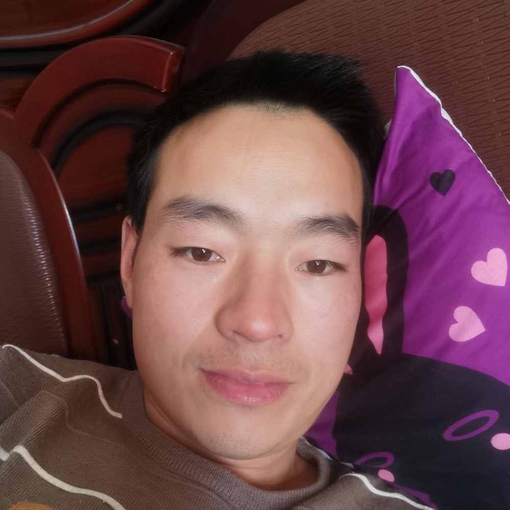 期待约与你相拥的照片