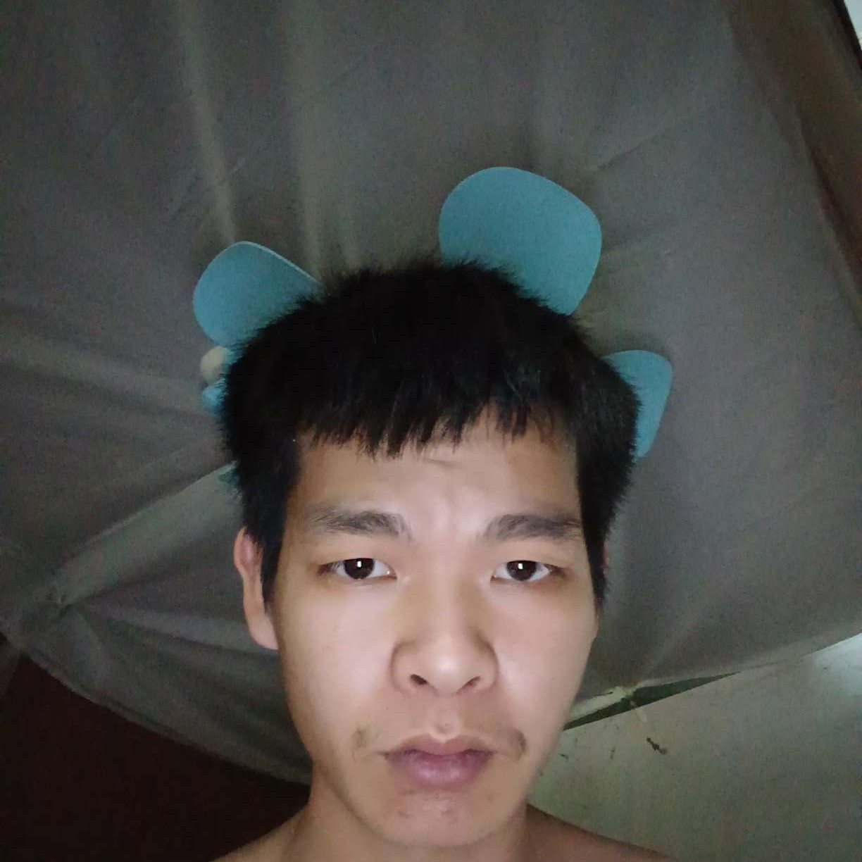 迷茫拿缘分的照片