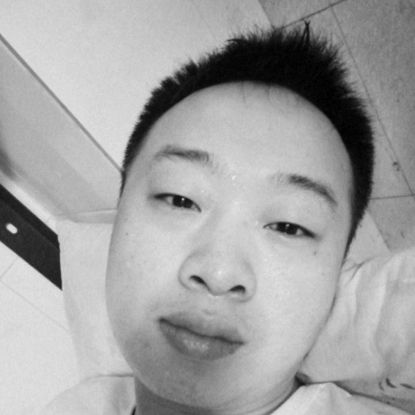 灵巧踢小虾米的照片