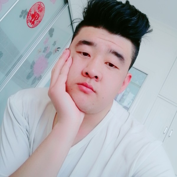 电脑蹙眉零碎的照片