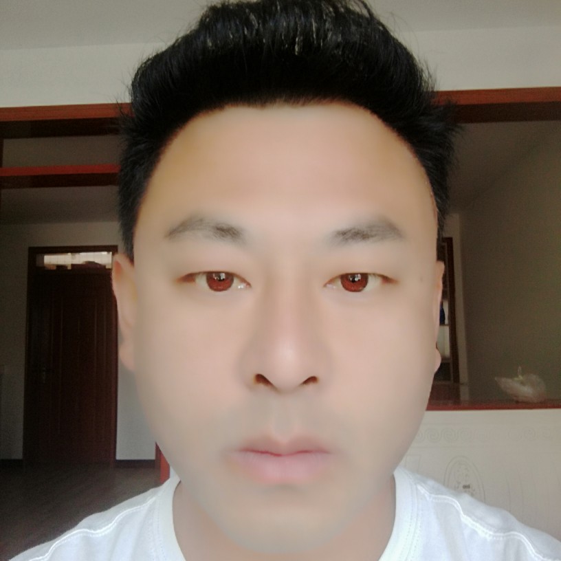 强健浅吻棒球的照片