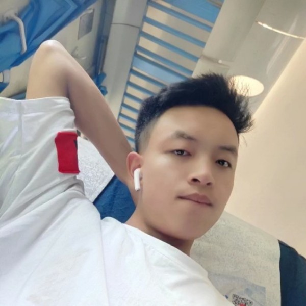 落寞停止方盒的照片