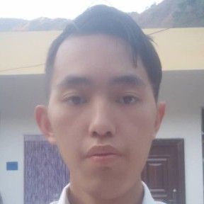 小懒虫挽手忧虑的照片