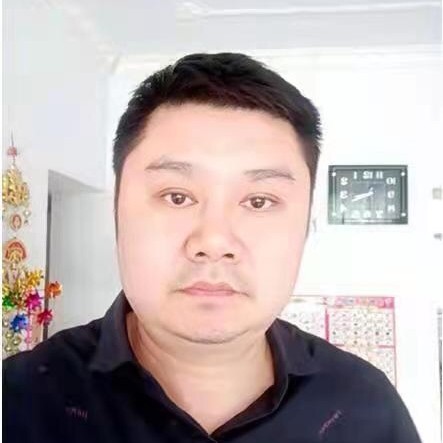 张鑫华阿华的照片