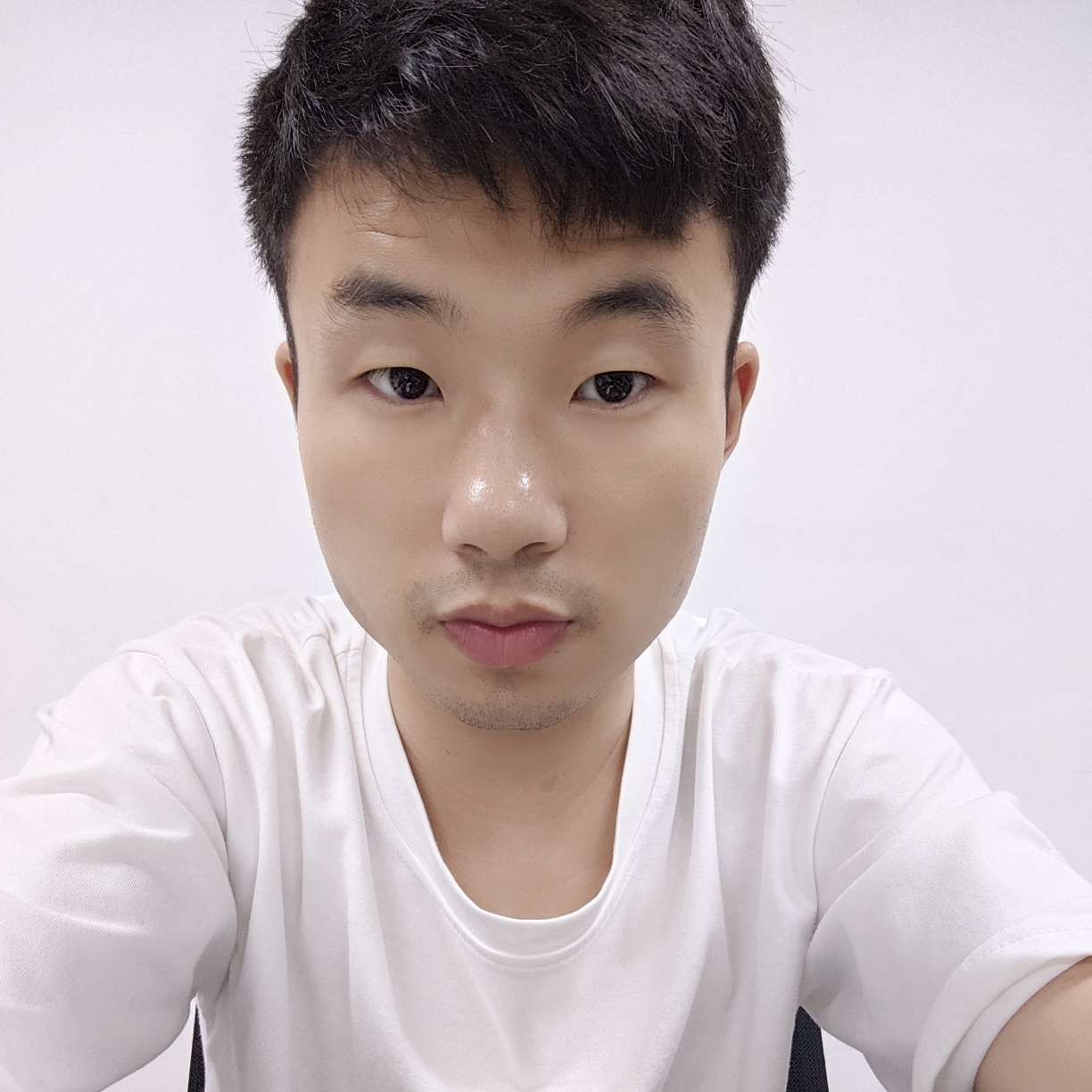 过客浅吻鲤鱼的照片