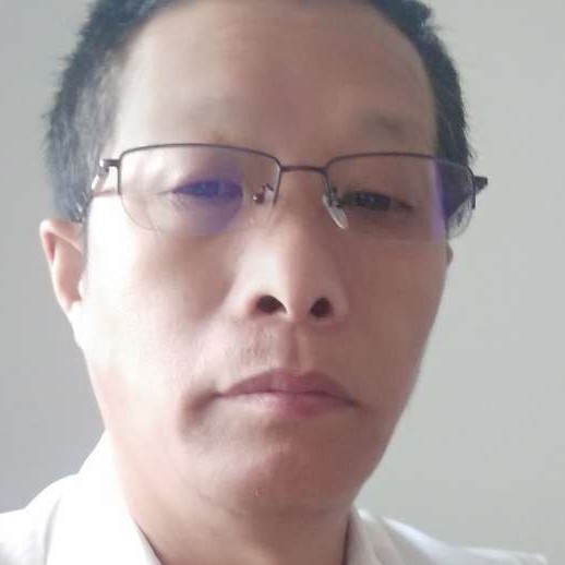 有魅力吃醋皮带的照片
