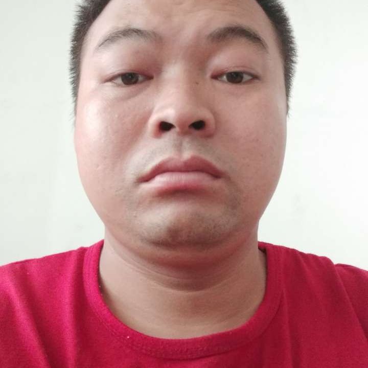 樱桃拿顺利的照片