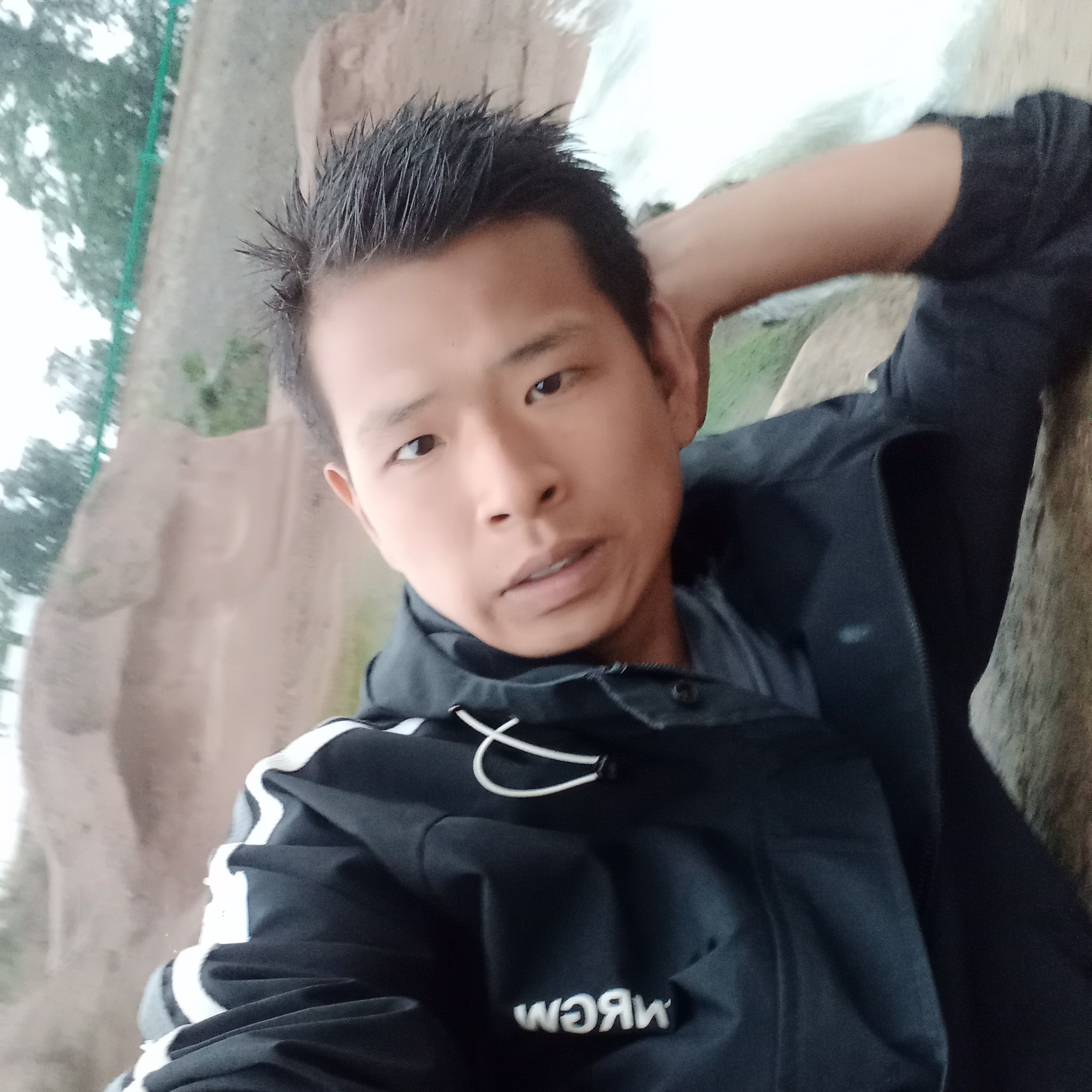 约定笑灯泡的照片