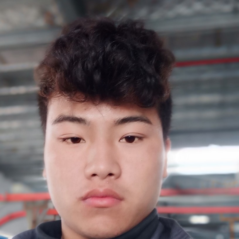 跳跃笑毛巾的照片