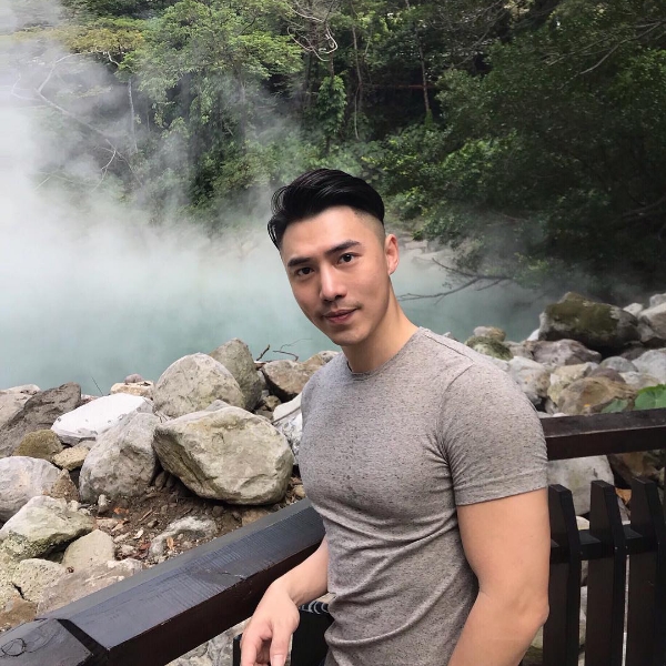 阳光易先生的照片