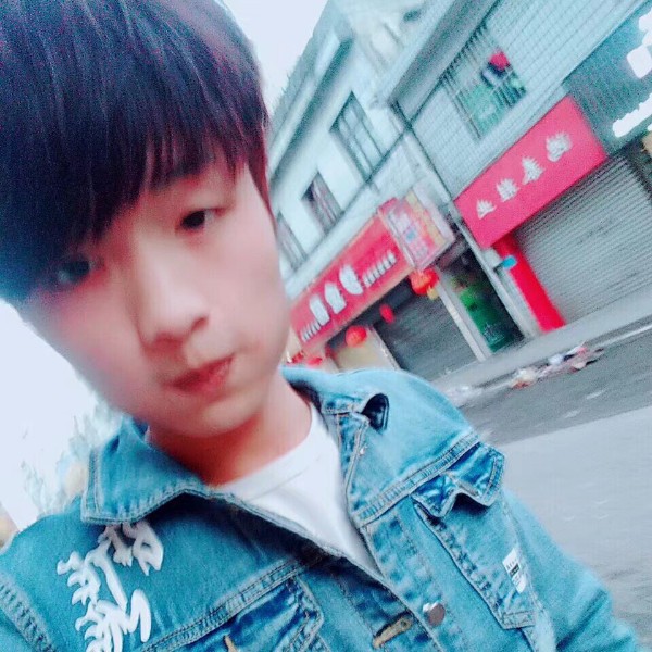 谁拿宝贝的照片