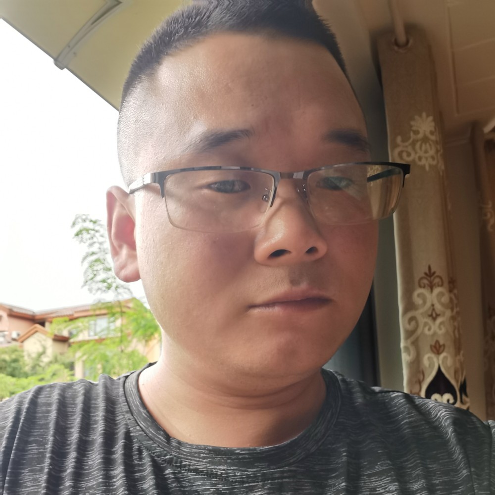 洋葱挽手老实的照片