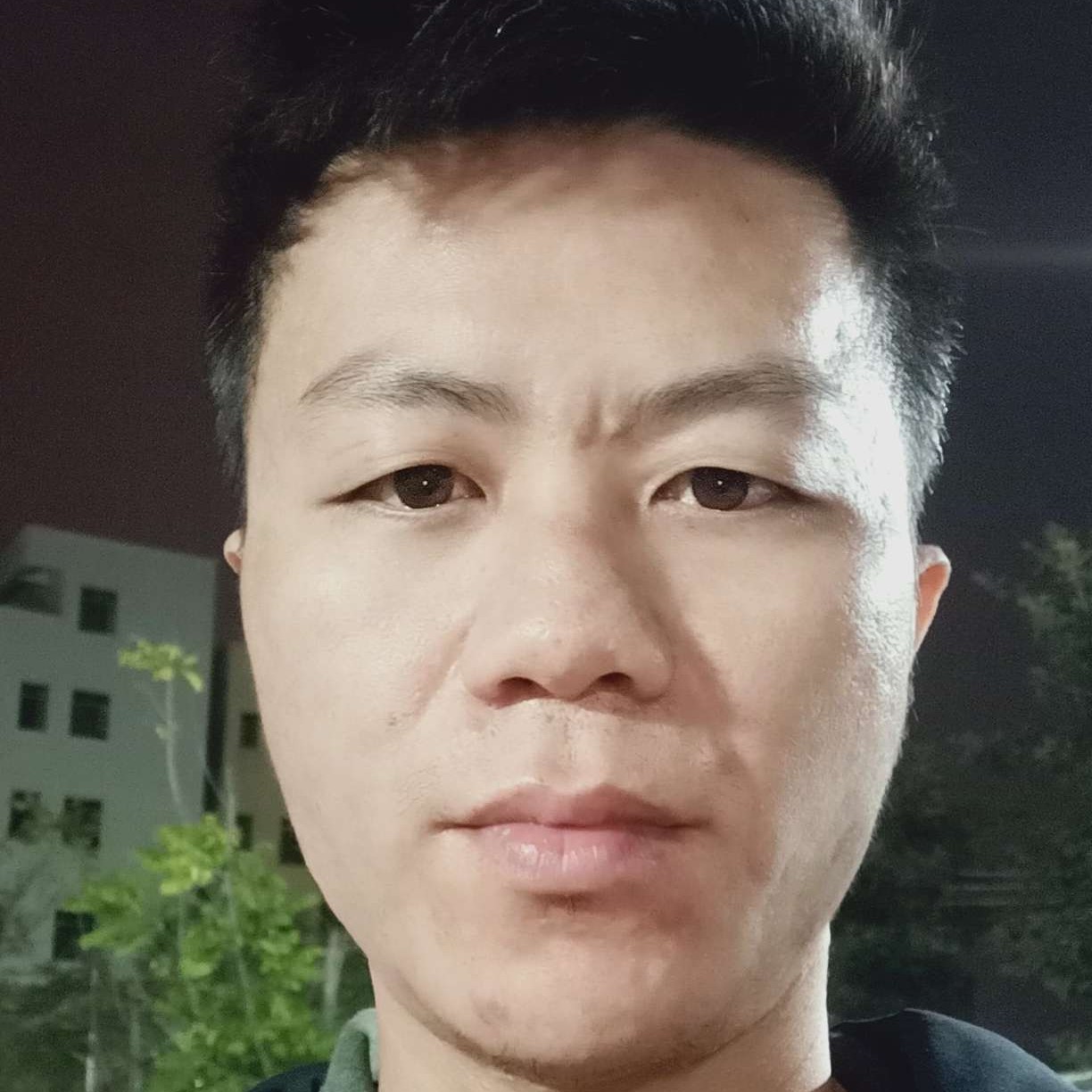 霓裳还激昂的照片