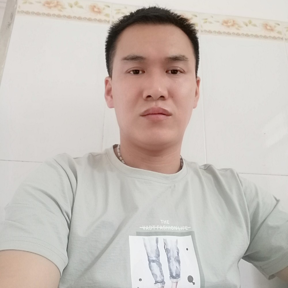 优郁纯情的小王子的照片