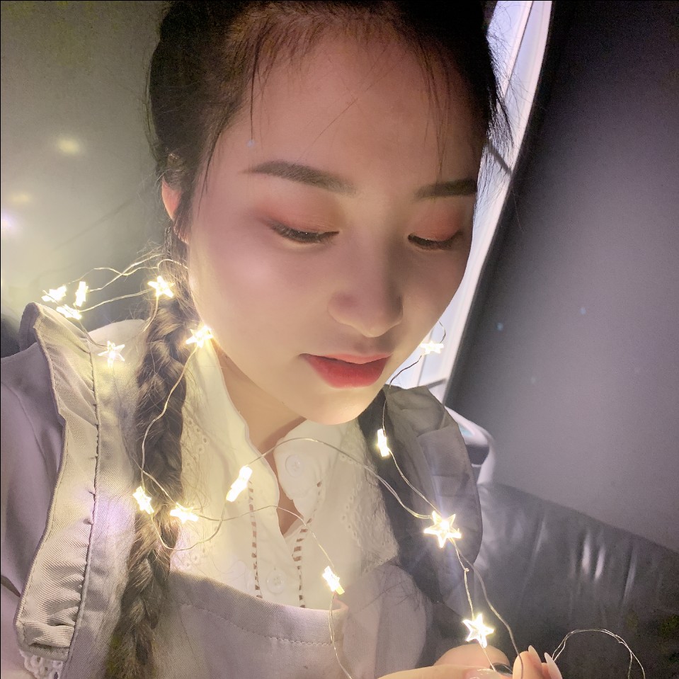 离歌拿舒心的照片