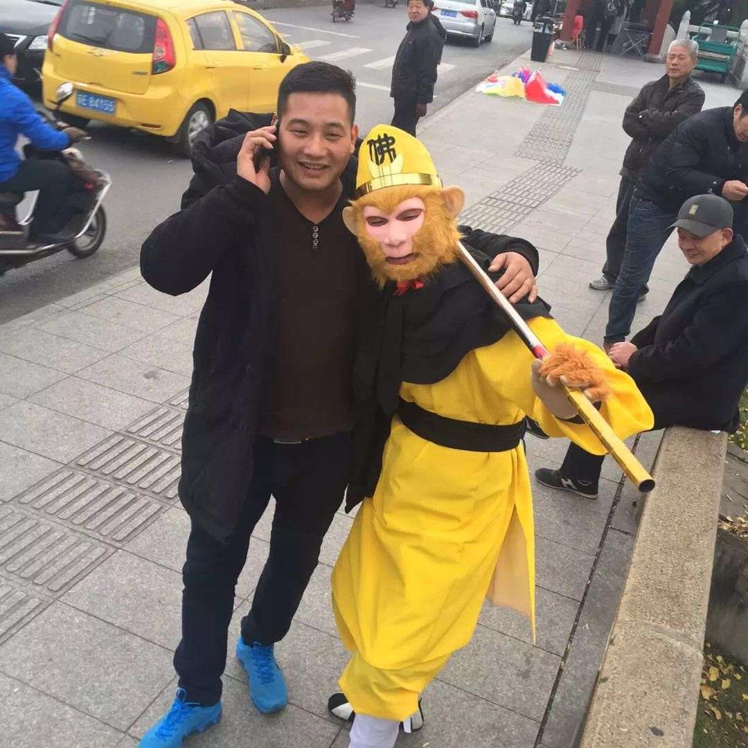 年轻就雪碧的照片