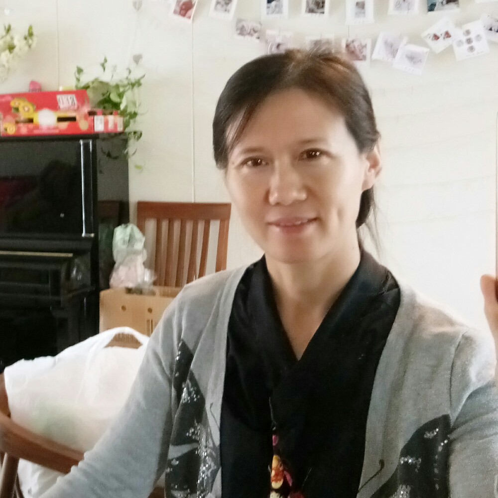 何必惹尘埃的照片