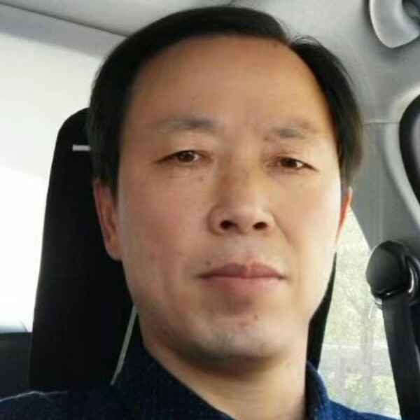 贪玩戒指蛇的照片