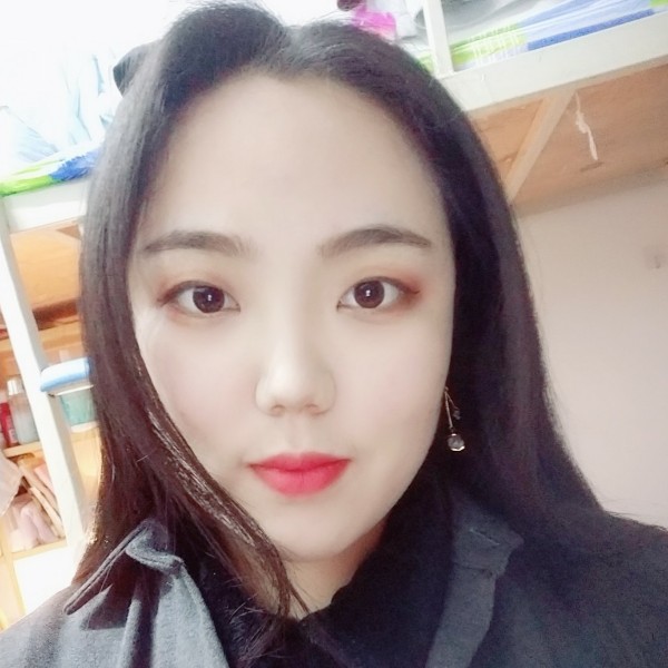 紧张的大白的照片