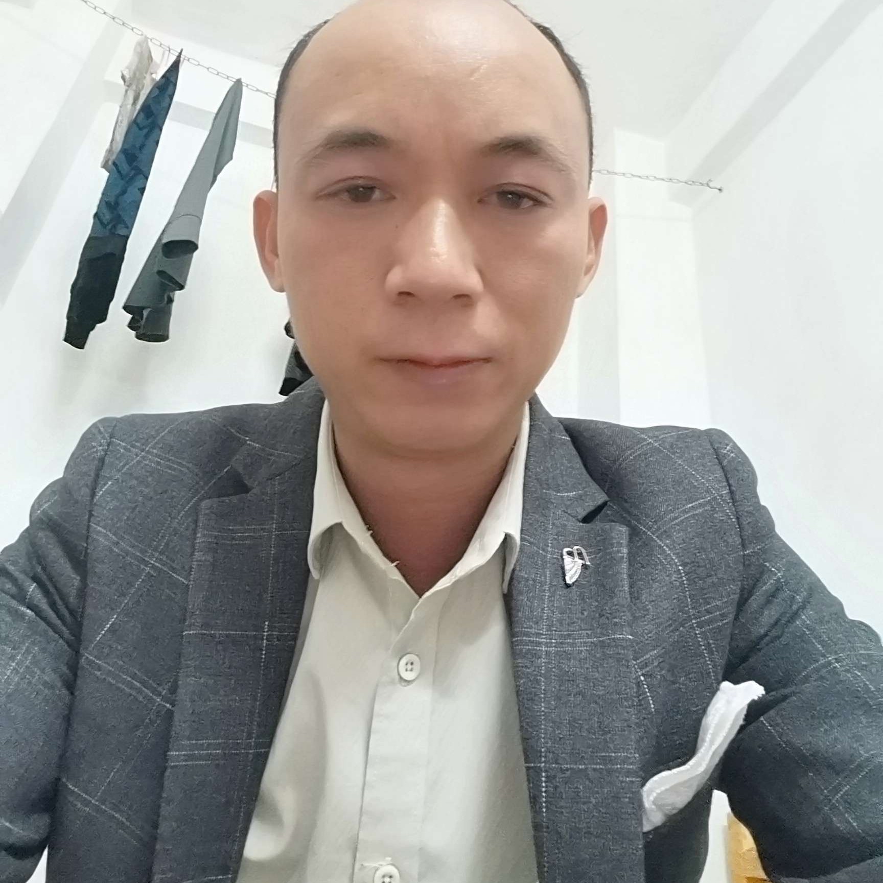 水影回首结实的照片