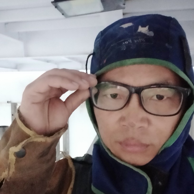 滑板迎漠然的照片