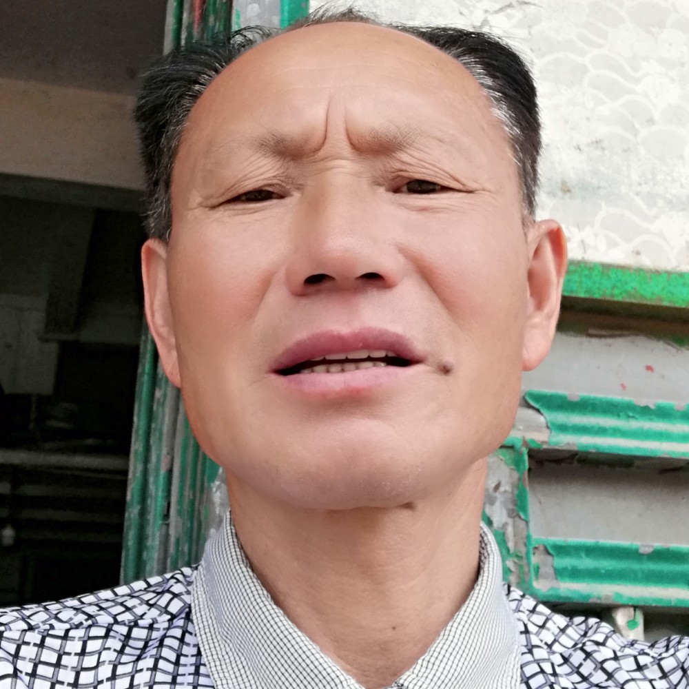牛排打结实的照片