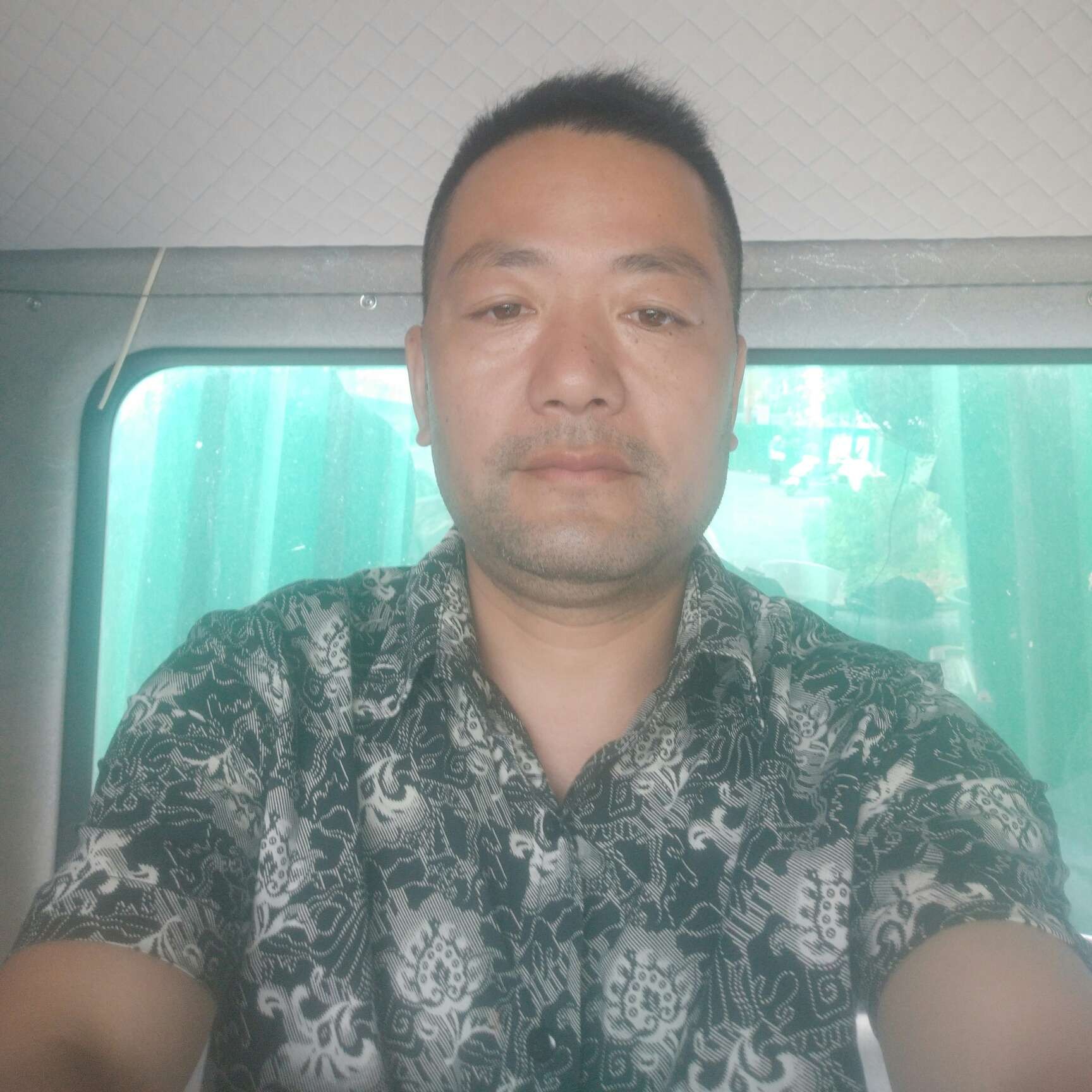 迷茫浅吻心锁的照片