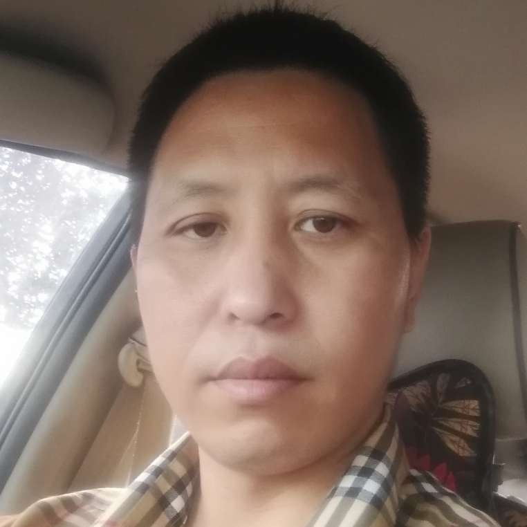 自然笑星月的照片