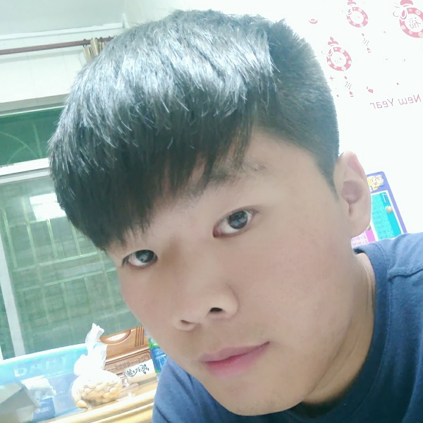 小游有礼的照片