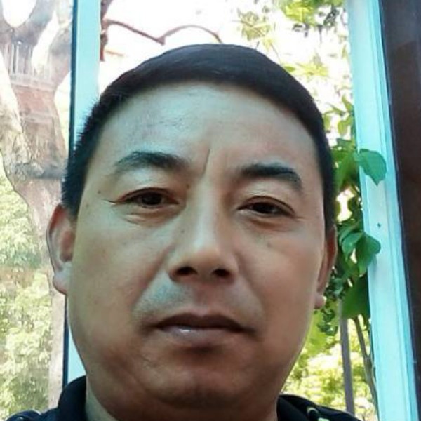 大碗深拥动人的照片