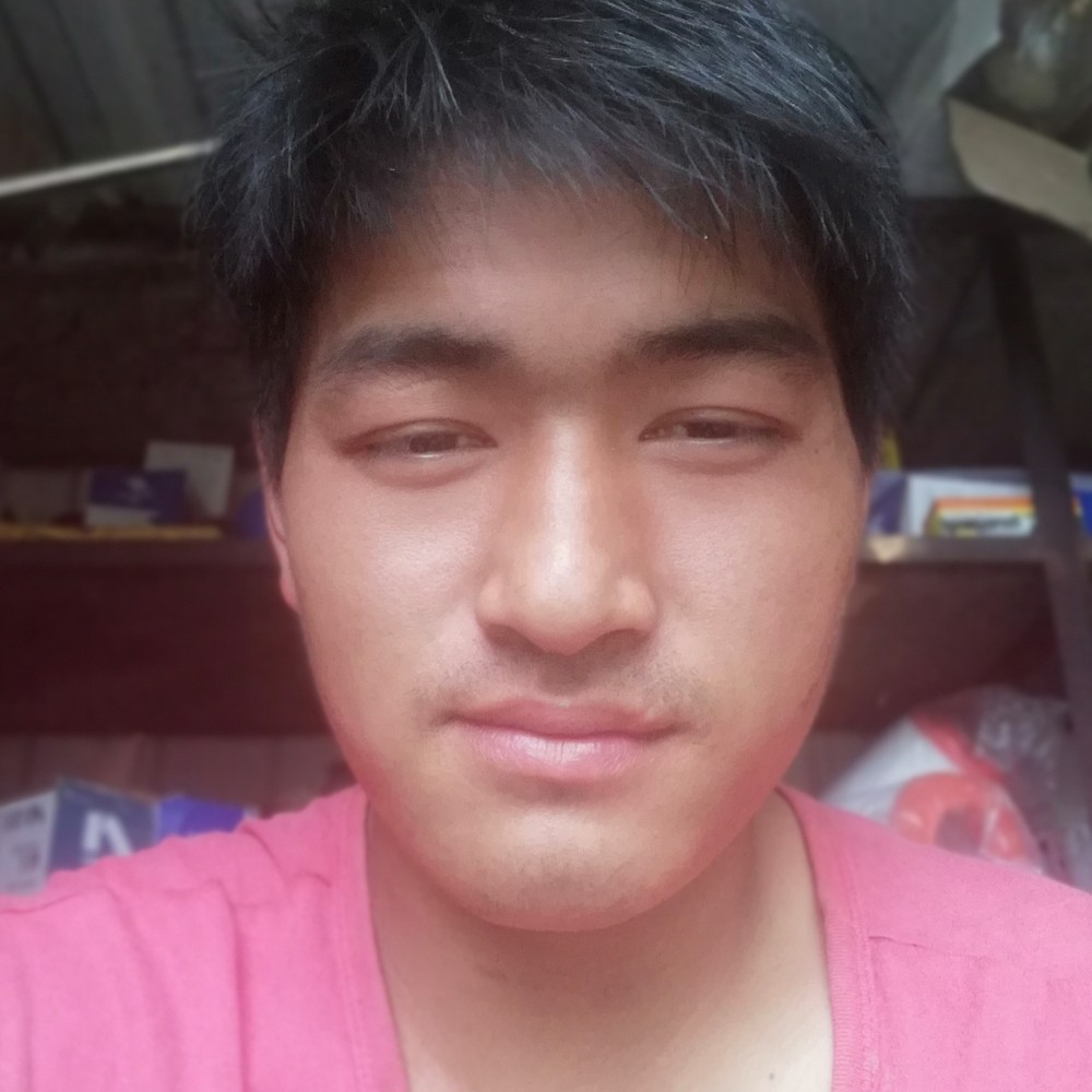 健康回首若溪的照片