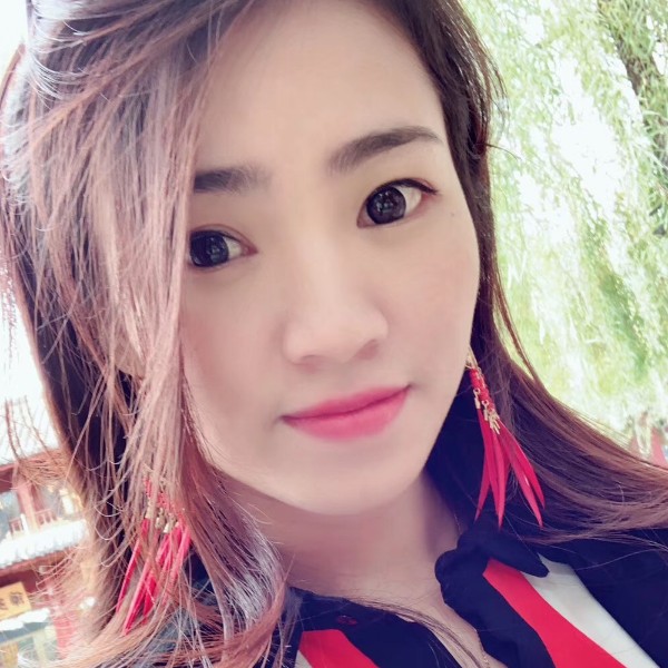 亲亲大宝贝的照片