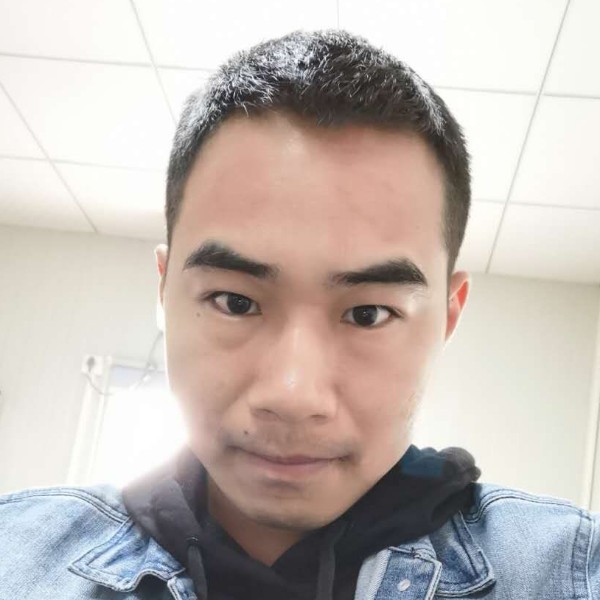 缺一份爱的照片