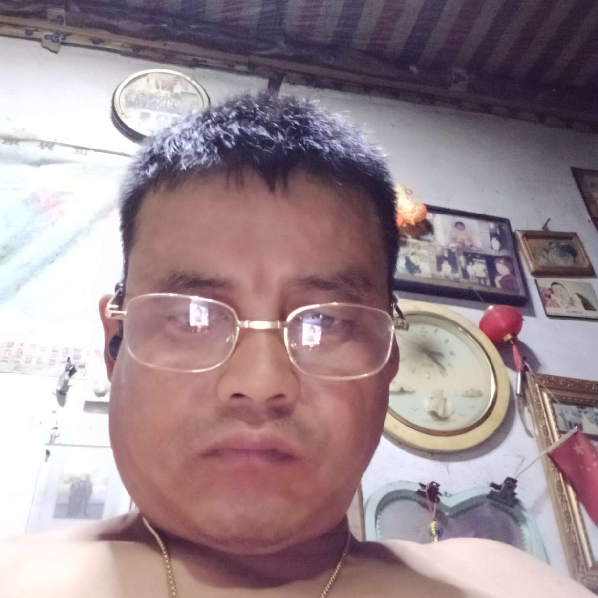 敏感拿荼蘼的照片