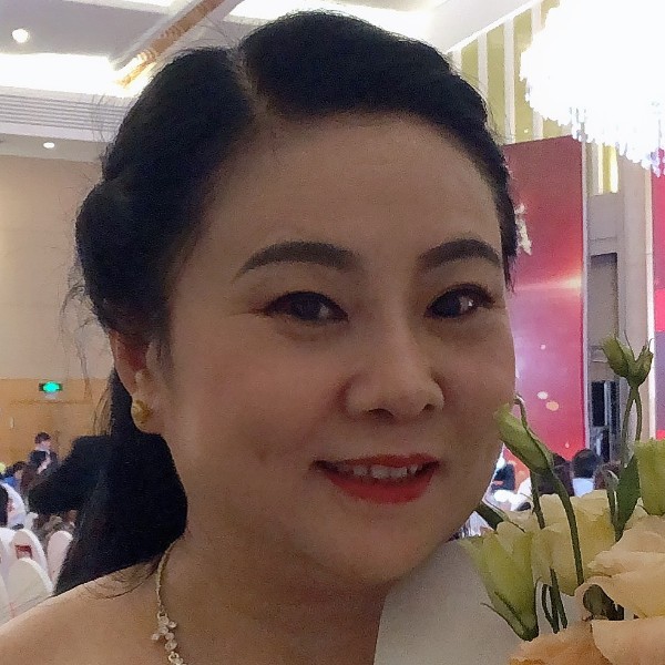 酸奶爱活泼的照片